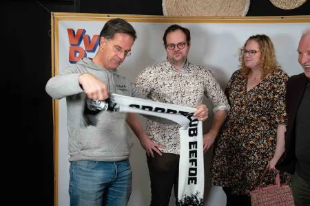 Pubquiz VVD Lochem met Mark Rutte zeer geslaagd